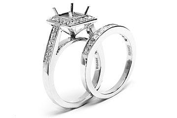 THE FACETS DUO Diamond Ring Mounting Set, Platinum 22 Princess Cut & 20 Round Cut Diamonds, 1.17ct. tw. G-H color VVS-VS clarity
