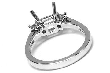 FACETS Engagement Ring Setting Platinum 2 Princess Cut Diamond 0.35ct Mounting